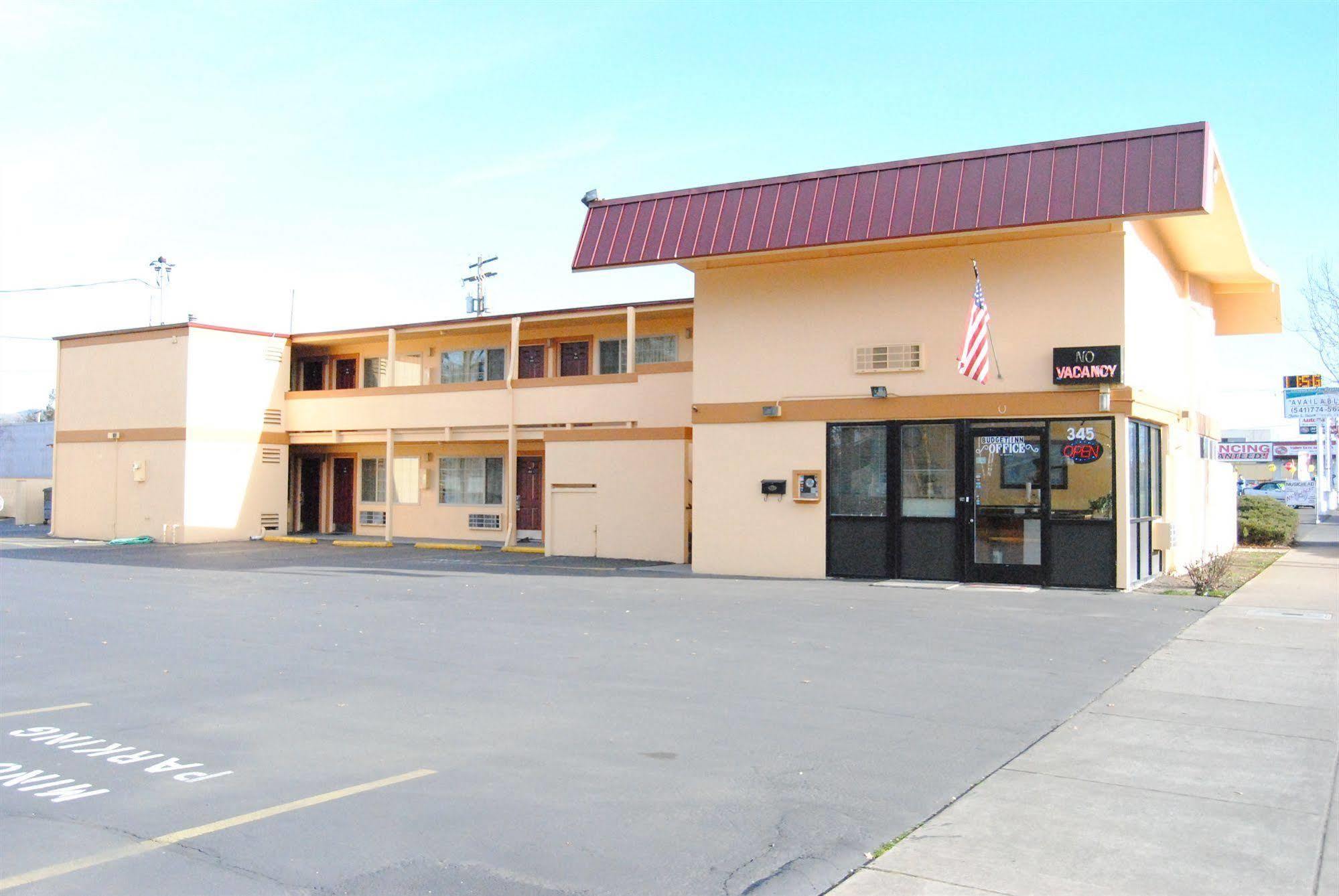 Budget Inn Of America Medford Kültér fotó